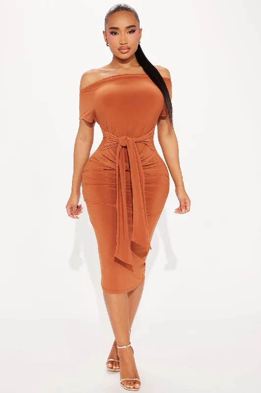 Lorelei Off Shoulder Midi Dress - Cognac