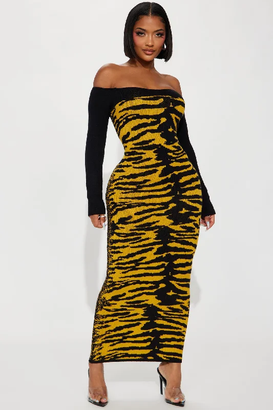 Queen Of The Jungle Sweater Maxi Dress - Black/combo