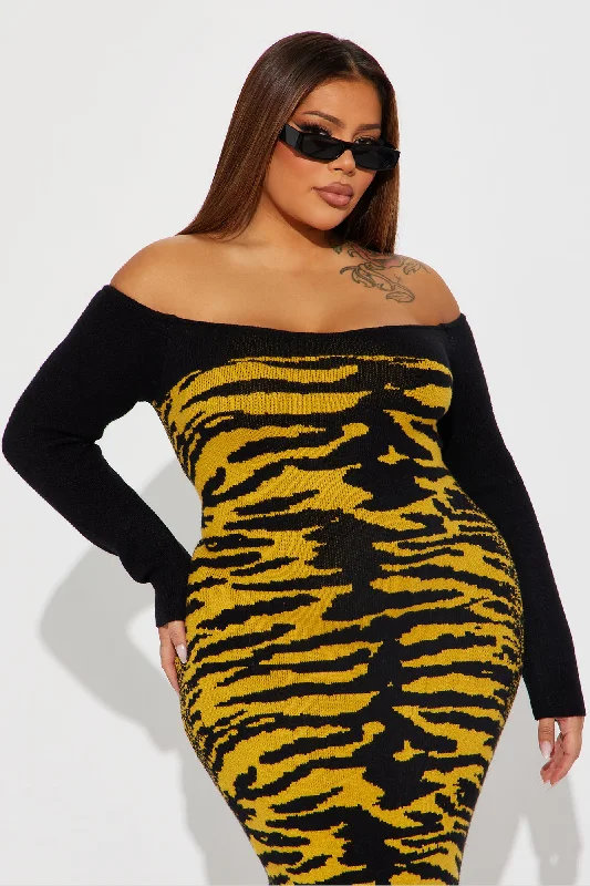 Queen Of The Jungle Sweater Maxi Dress - Black/combo