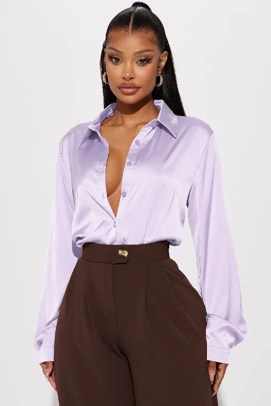 Smooth Talkin' Button Down Top - Lavender