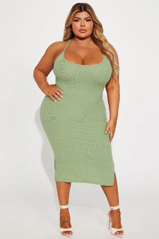 Weekend Chaos Ribbed Midi Dress - Green