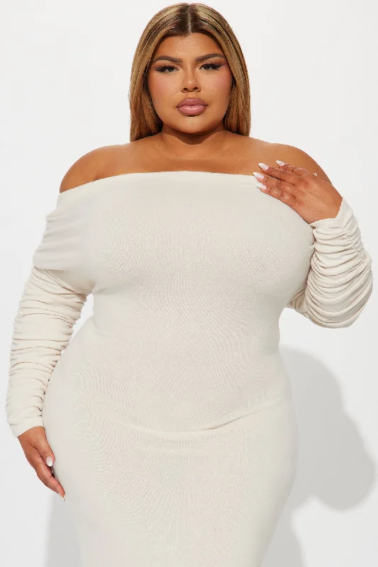 Yasmine Off Shoulder Sweater Maxi Dress - Cream