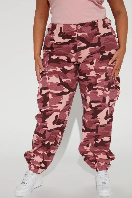 Cadet Kim Oversized Camo Pants - Pink/combo