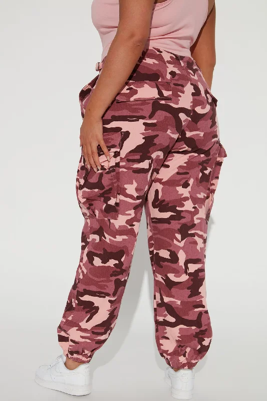 Cadet Kim Oversized Camo Pants - Pink/combo