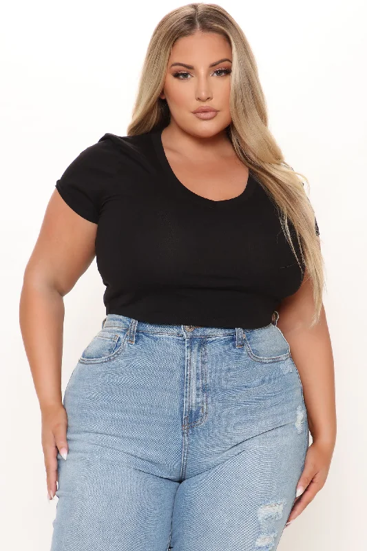 Carly V Neck Crop Tee - Black