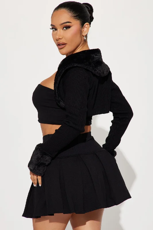 Feelin' The Vibe Bolero Sweater - Black