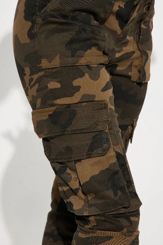 Just Like That Camo Cargo Stacked Pant - Olive/combo