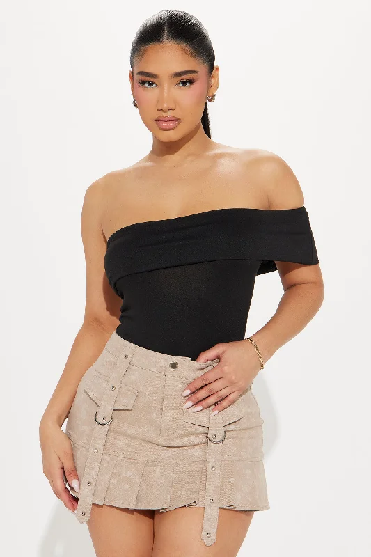 Kendall Off Shoulder Bodysuit - Black