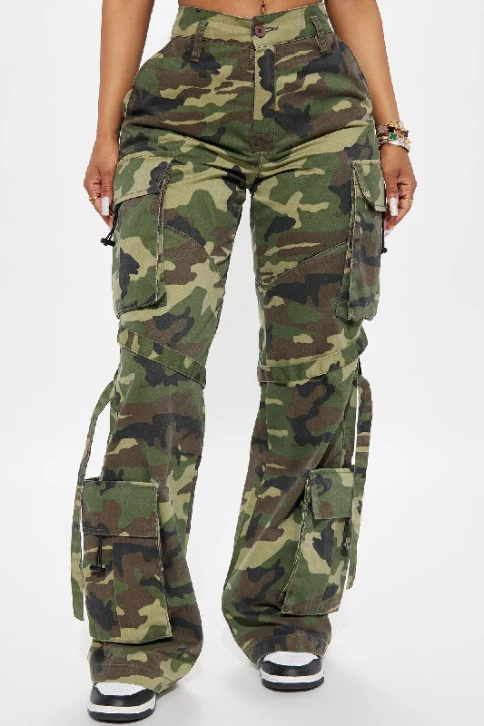 Level You Up Camo Cargo Pant - Olive/combo