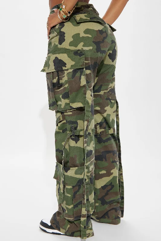 Level You Up Camo Cargo Pant - Olive/combo