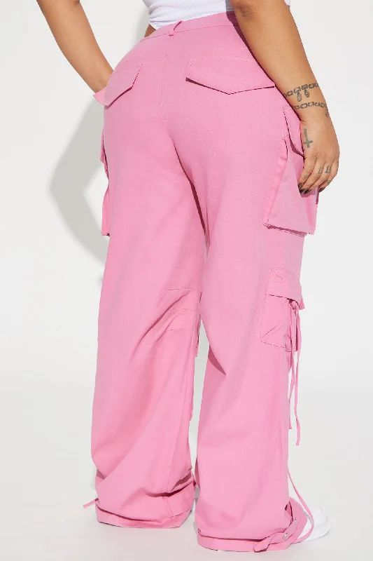 On My Hot Girl Walk Cargo Pant - Pink