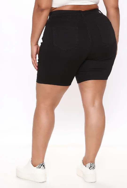 Raine Super Stretch Pull On Biker Shorts - Black