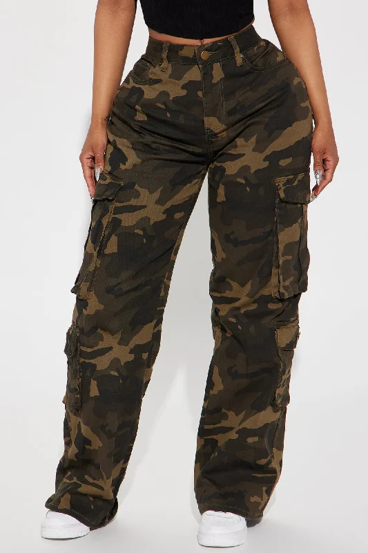 Shoot Your Shot Camo Cargo Pant - Olive