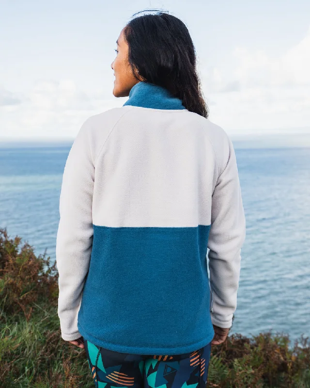 Snowdrop Sweater Recycled Polartec® Fleece - Corsair/ Vintage White