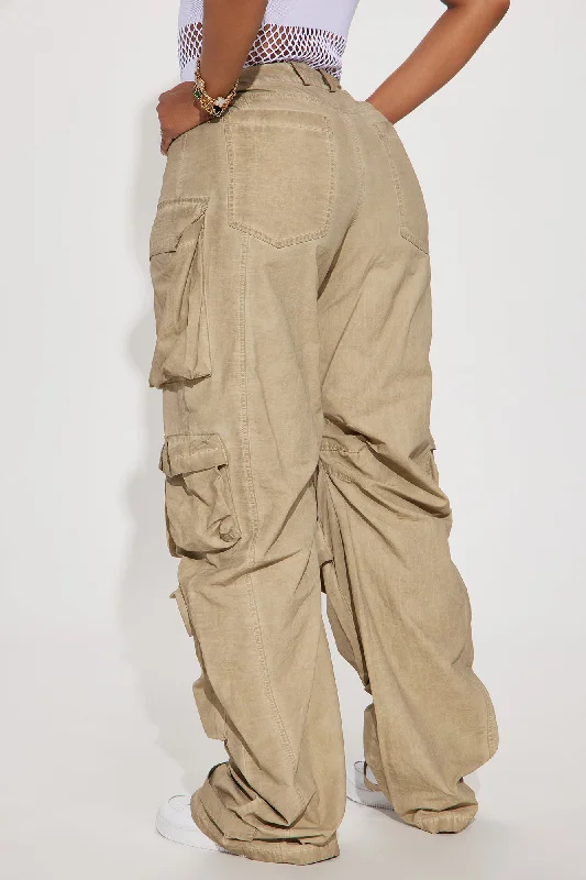 Talk It Up Oversized Cargo Pant - Khaki