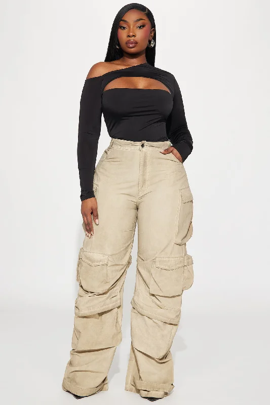 Talk It Up Oversized Cargo Pant - Khaki