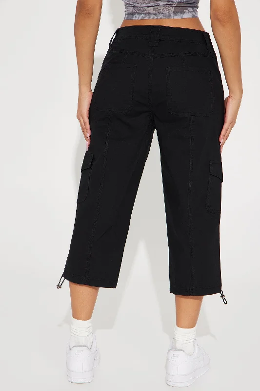 Trouble Free Cargo Capri - Black