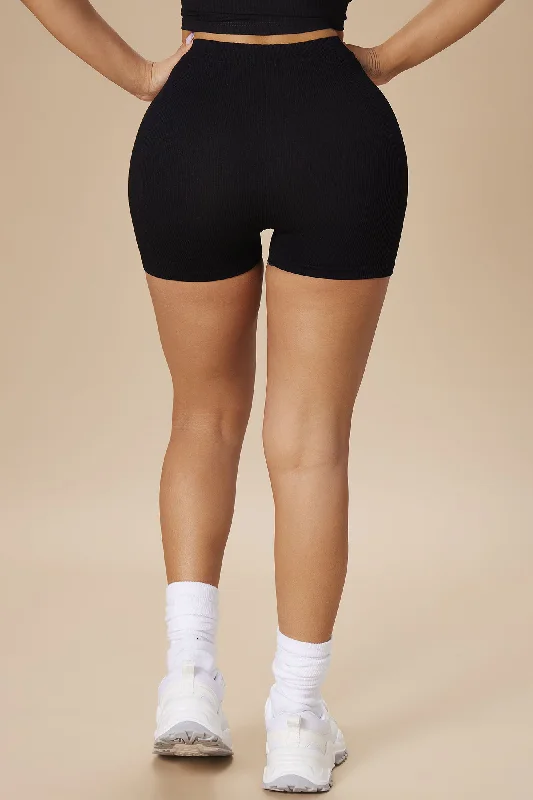 Uncomplicated Seamless Shorts - Black