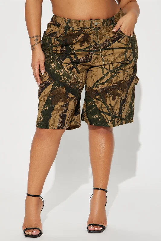 Under Control Tree Camo Bermuda Short - Khaki/combo